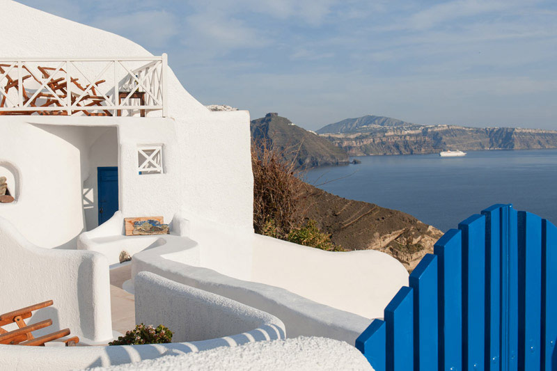 Oia Hotel Studios with Caldera View - Traditional Cave Hotel Studio