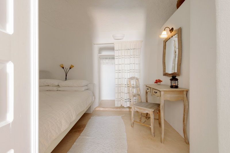 Santorini Greece  Θέα Καλντέρα  Apartment - Superior Traditional Apartment