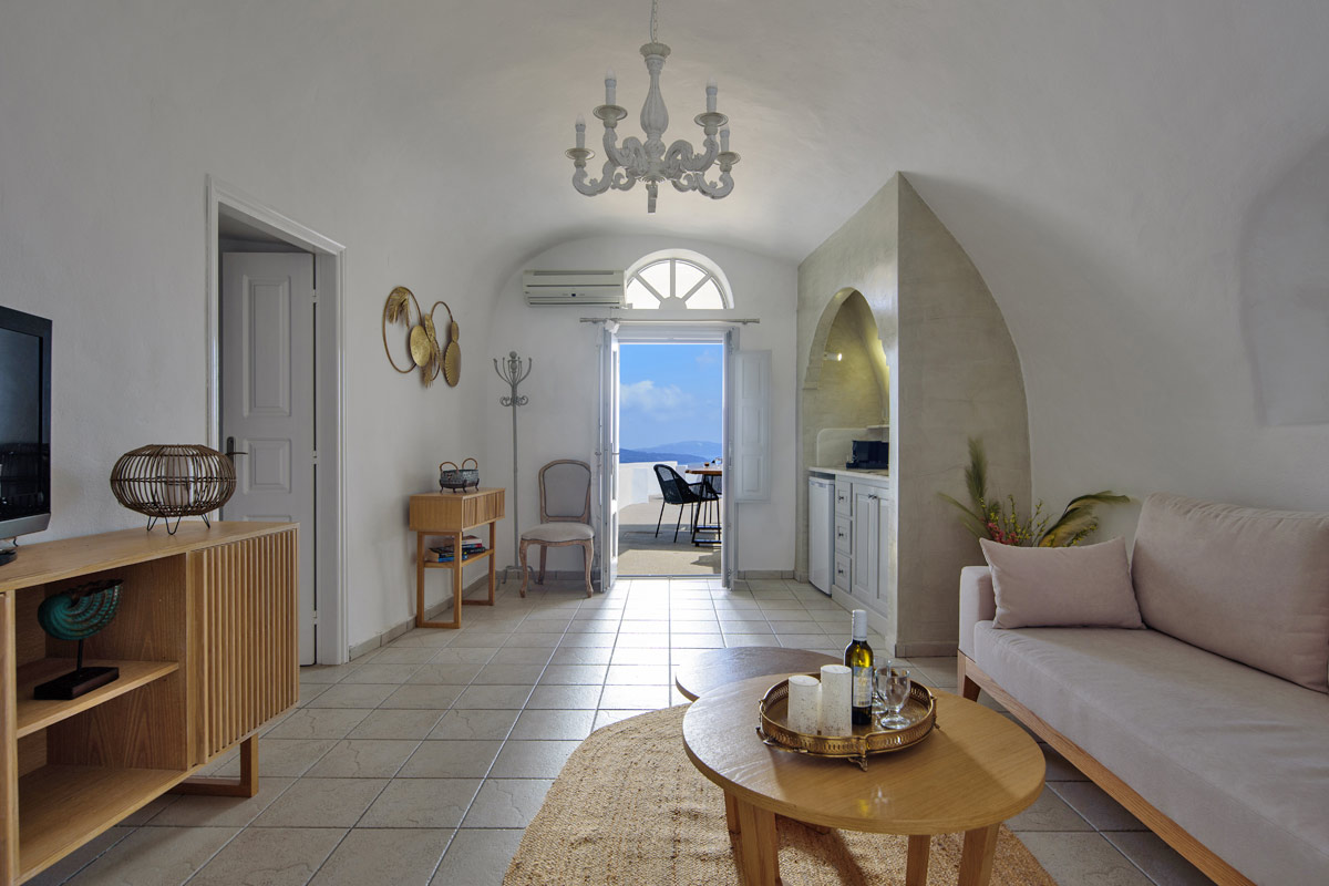 Oia Santorini Accommodation - Two Bedroom Family Cave Villa